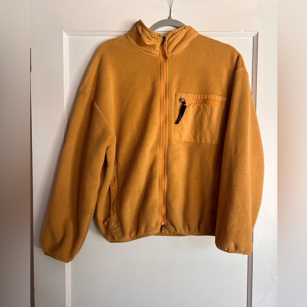 Patagonia Synchilla Fleece in Mango